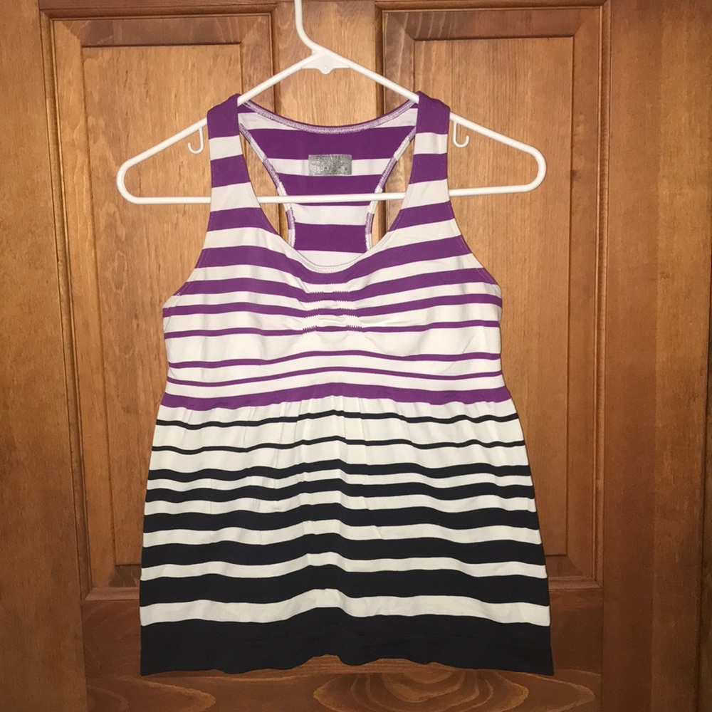 Athleta racer back tank with built in shelf bra